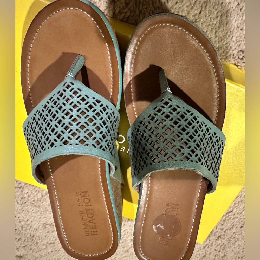 Kenneth Cole Reaction sandals size 6